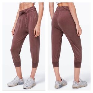 Lululemon Lost in Leisure Crop Jogger Antique Bark